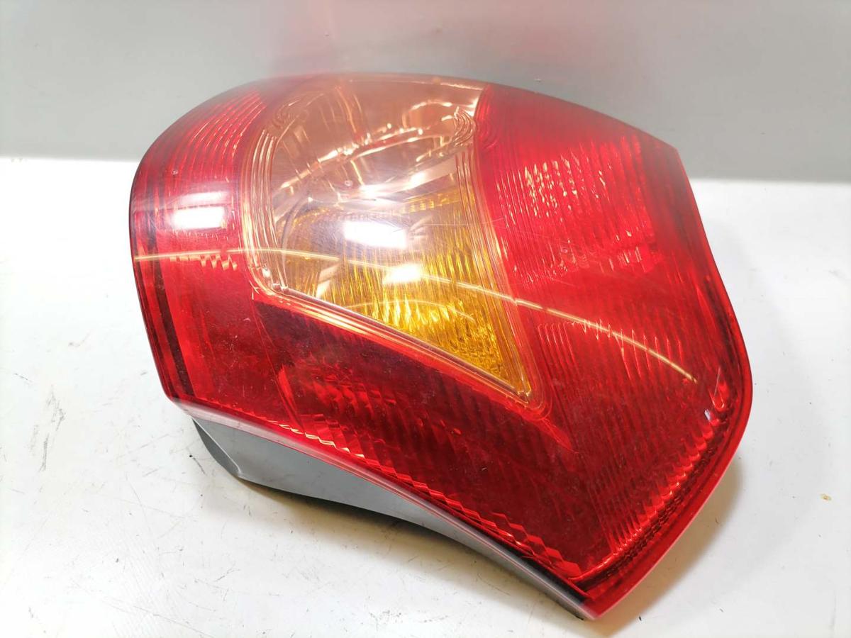 Toyota Corolla E12 original Rücklicht Rückleuchte Schlussleuchte rechts Fließheck Bj.2004